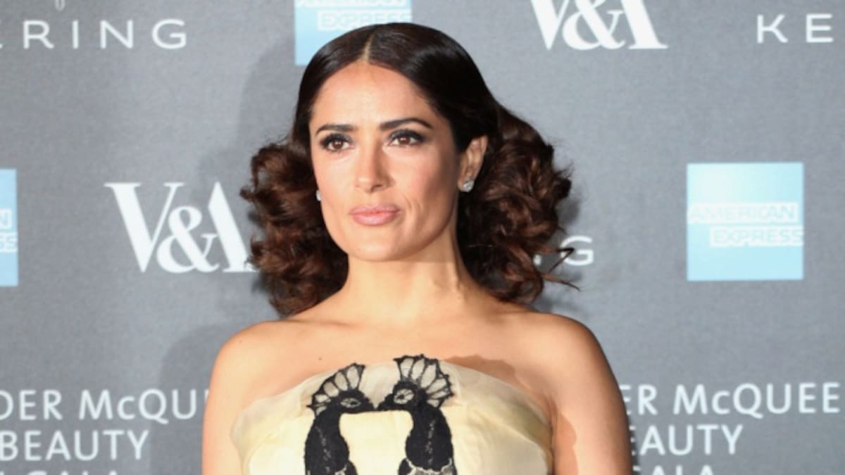 Salma Hayek sucumbe a las redes sociales