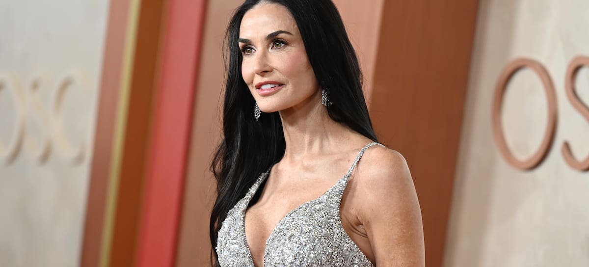 Demi Moore, en la alfombra roja de los premios Oscar 2025 en Los Ángeles