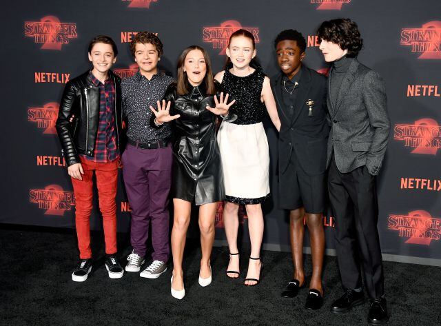 El cast de Stranger Things sin Charlie Heaton en el estreno en Los Ángeles.