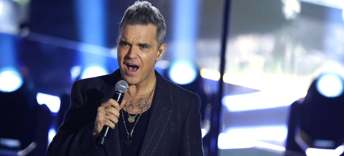 Robbie Williams durante una actuación en Friedrichshafen, Alemania, en noviembre de 2022.