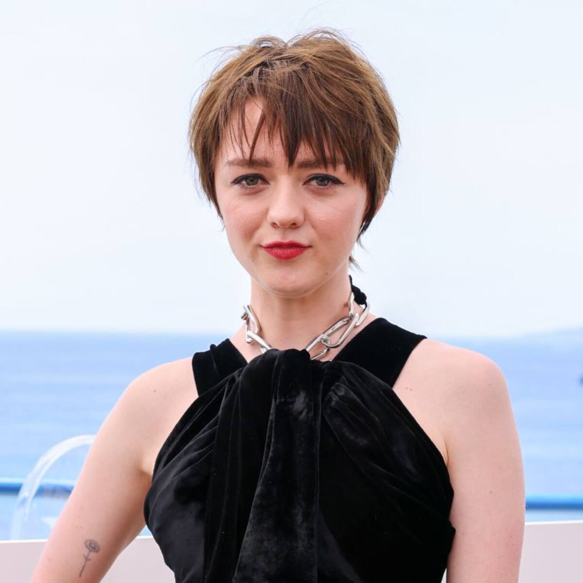 Maisie Williams demuestra con su nuevo cambio de look que es tan valiente como Arya Stark (‘Juego de Tronos’)