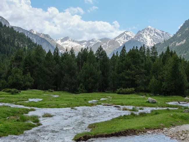 Paisaje alpino en el Parque Nacional de Aigüestortes.