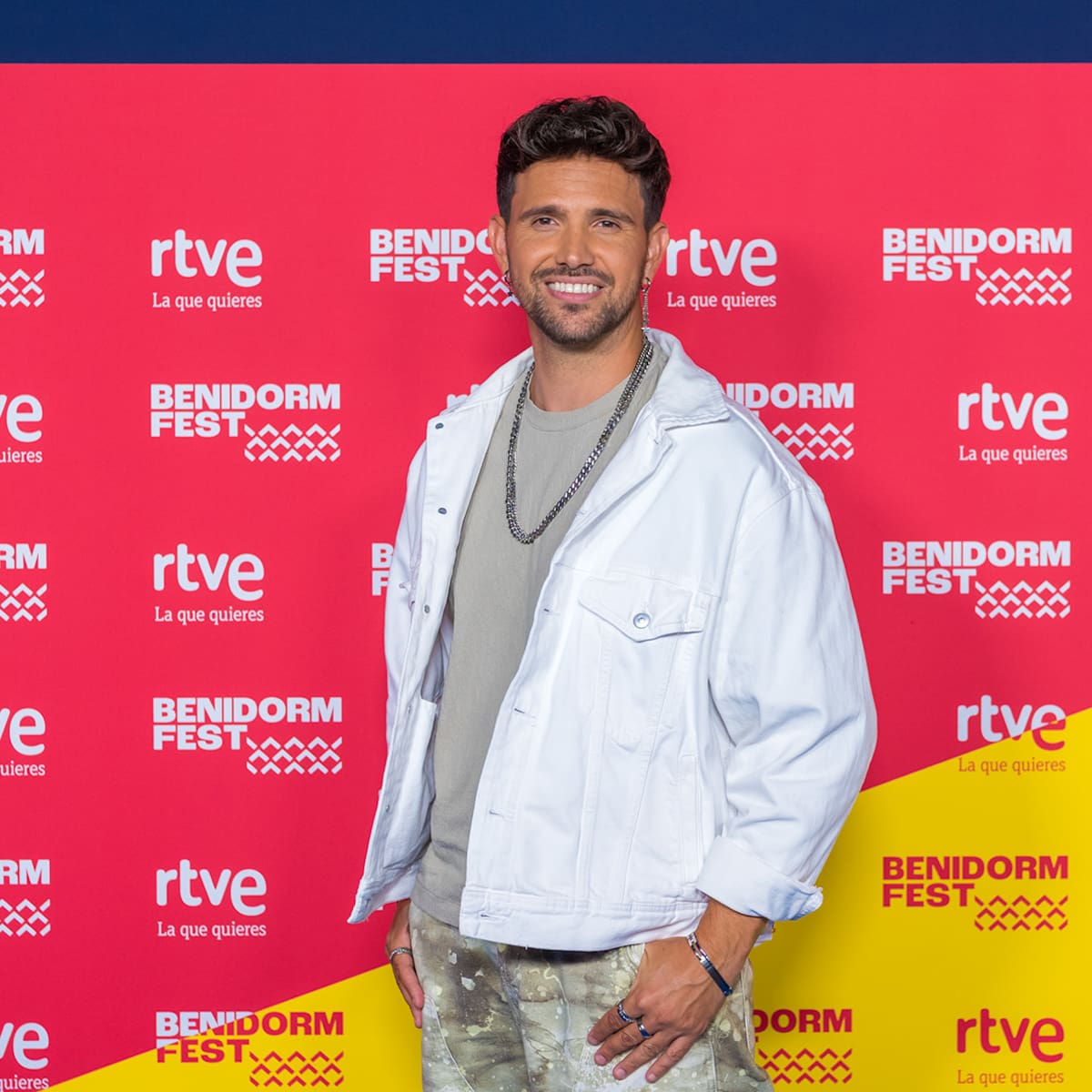 Así es la letra y significado de la canción ‘Bailándote’ de Dani J, candidata del Benidorm Fest 2026