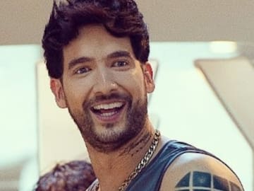 Carlos Torres, el prota de ‘La reina del flow’, desvela cuál puede ser su futuro en la música ©copyright los40.com