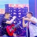 El diamante en bruto de España se cuela en el concierto de Estopa en Barcelona