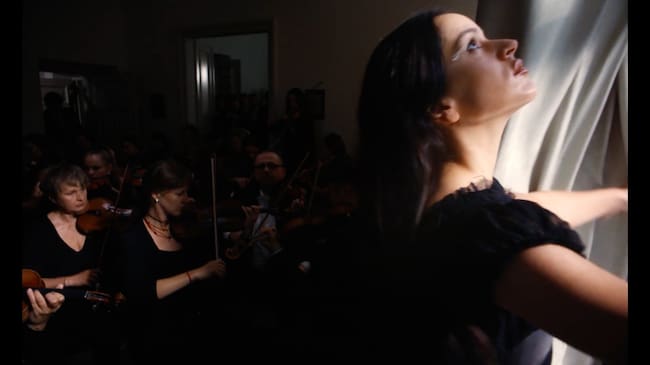 Plano número 4 del videoclip de 'Berghain'