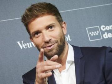 Pablo Alborán confiesa cuál es su mayor vicio de estas navidades y Aitana reacciona