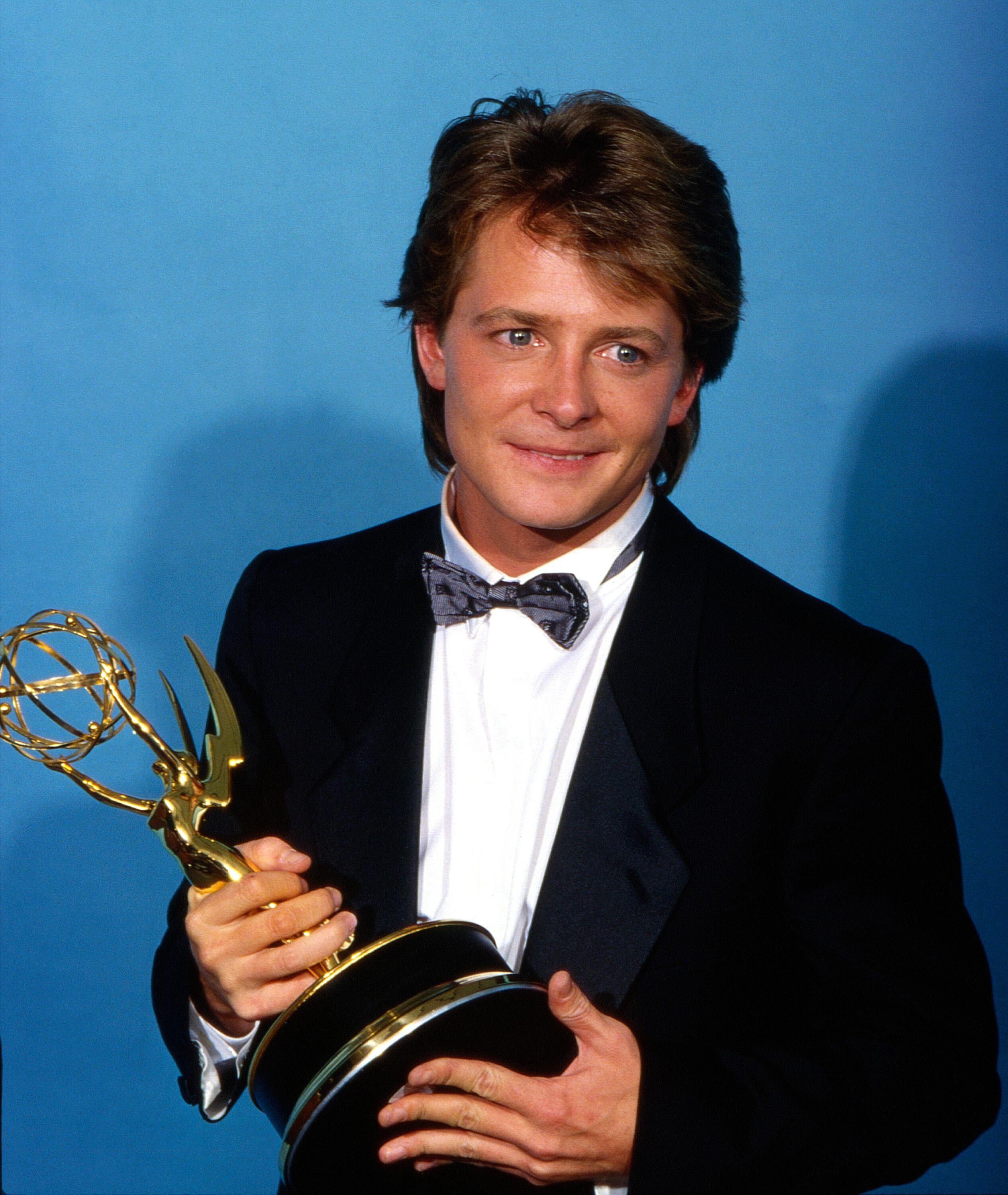 Michael J. Fox en 1987 cuando ganó un Premio Emmy.