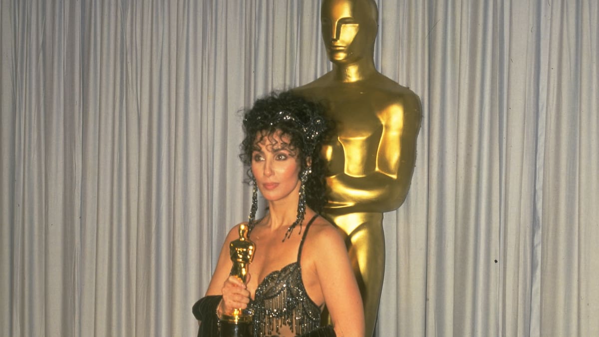 Cher no soporta ver sus propias películas: “Es como vidrio rallado”