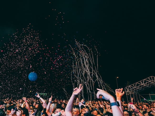 El confeti y una pelota gigante inundaron el show de The Flaming Lips en Kalorama 2025.