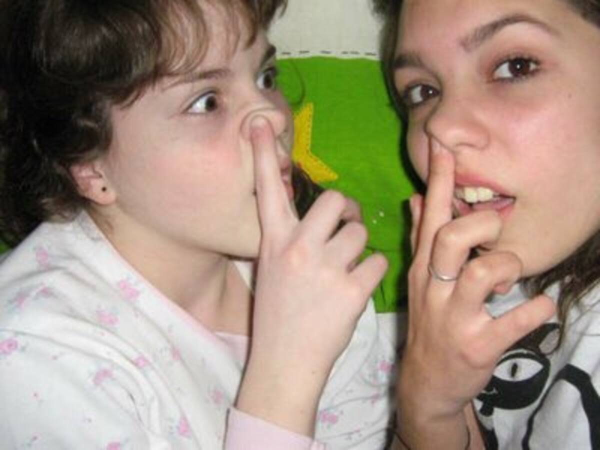 ¿Amigas mocosas?