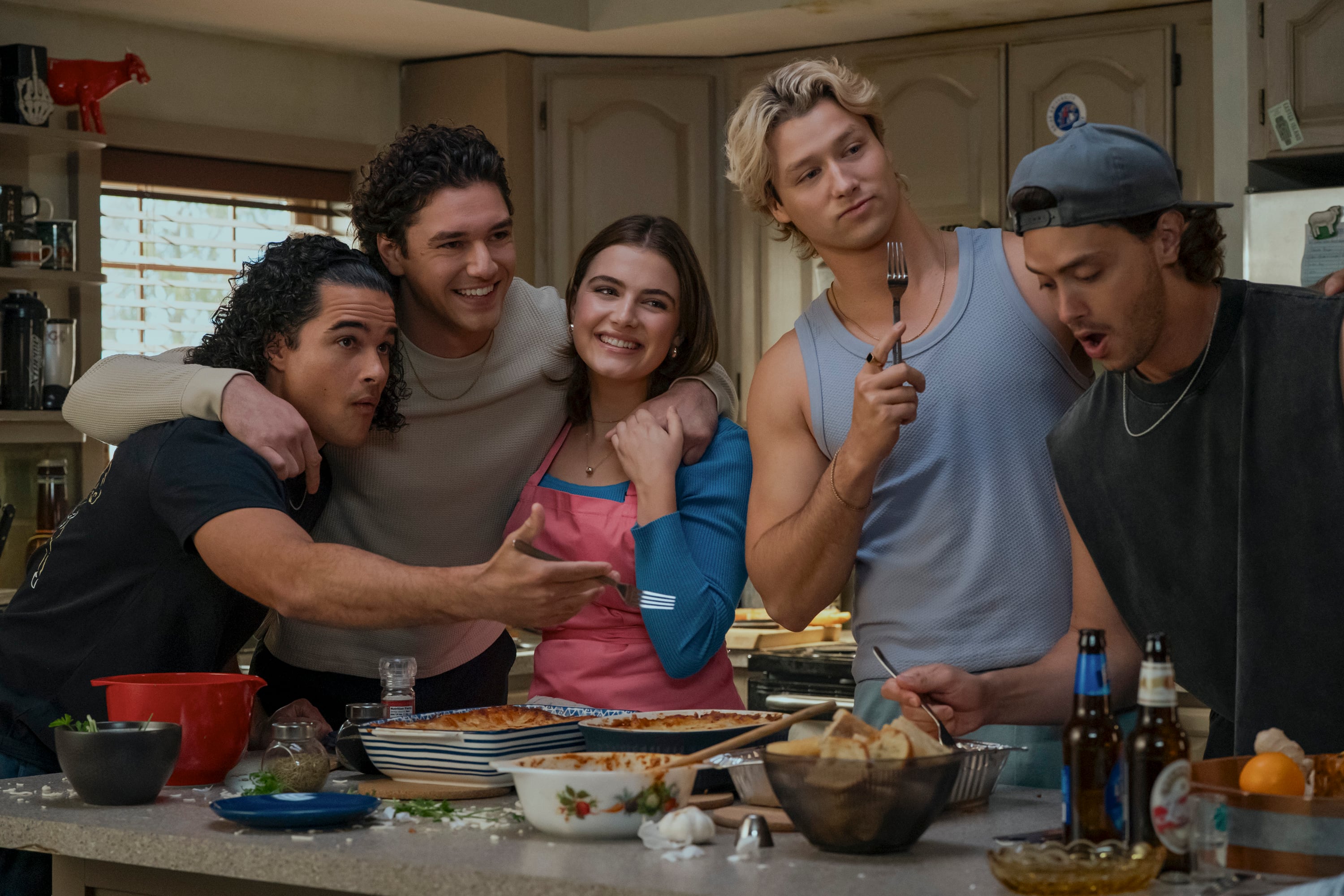 Imagen promocional de la primera temporada de 'Off Campus' cedida por Prime Video
