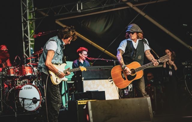 Johnny Depp y Jeff Beck actuando en Helsinki, Finlandia, el pasado mes de junio. 