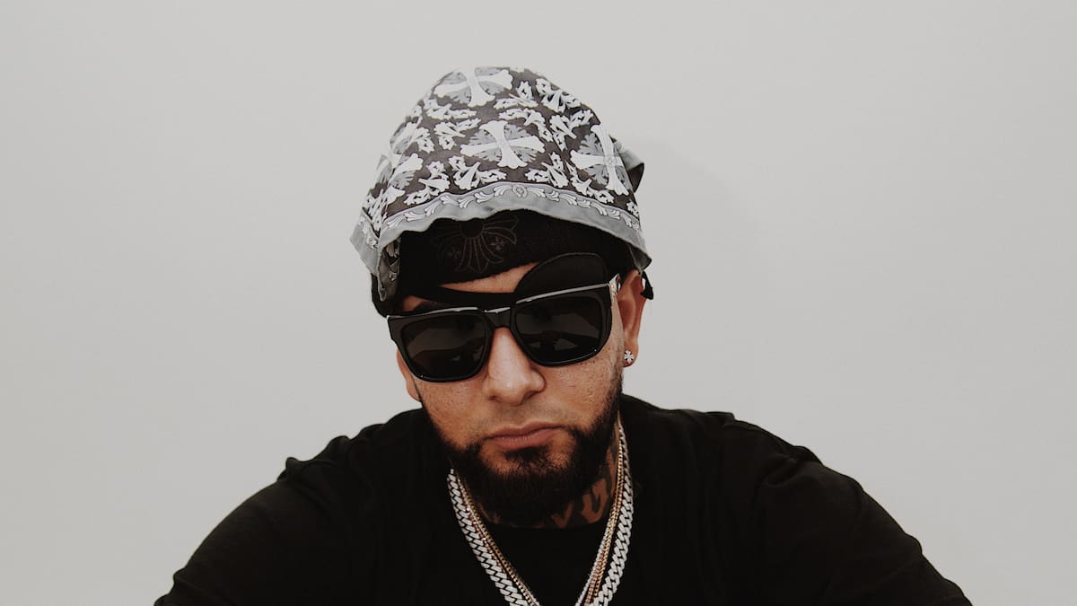 40 cosas sobre MIDNVGHT, el trapero que ha conquistado a Eladio Carrión y Myke Towers, entre otros