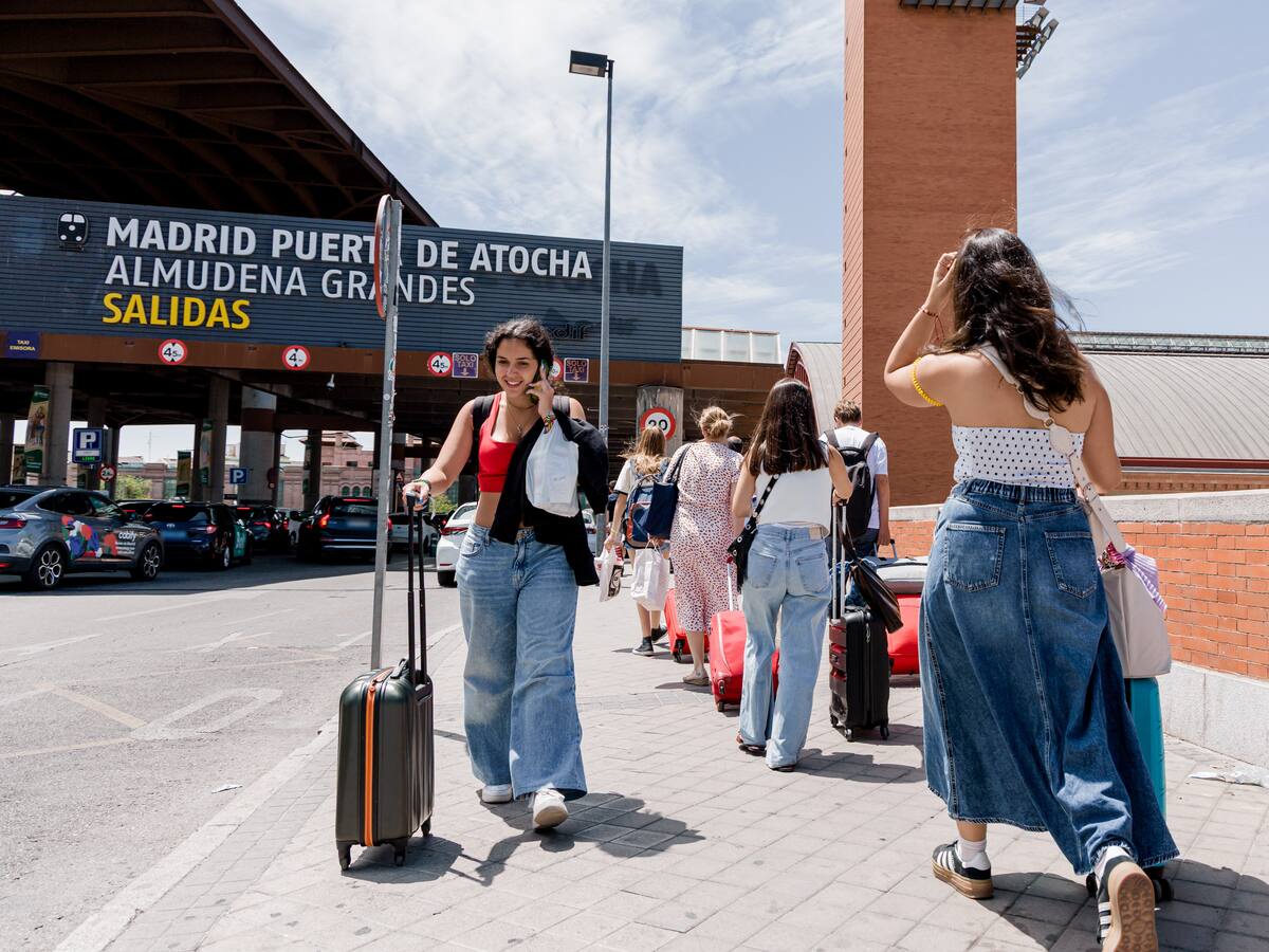 ¡Aprobado el Verano Joven 2026! Cuándo empieza, quién puede beneficiarse y cómo solicitar los descuentos