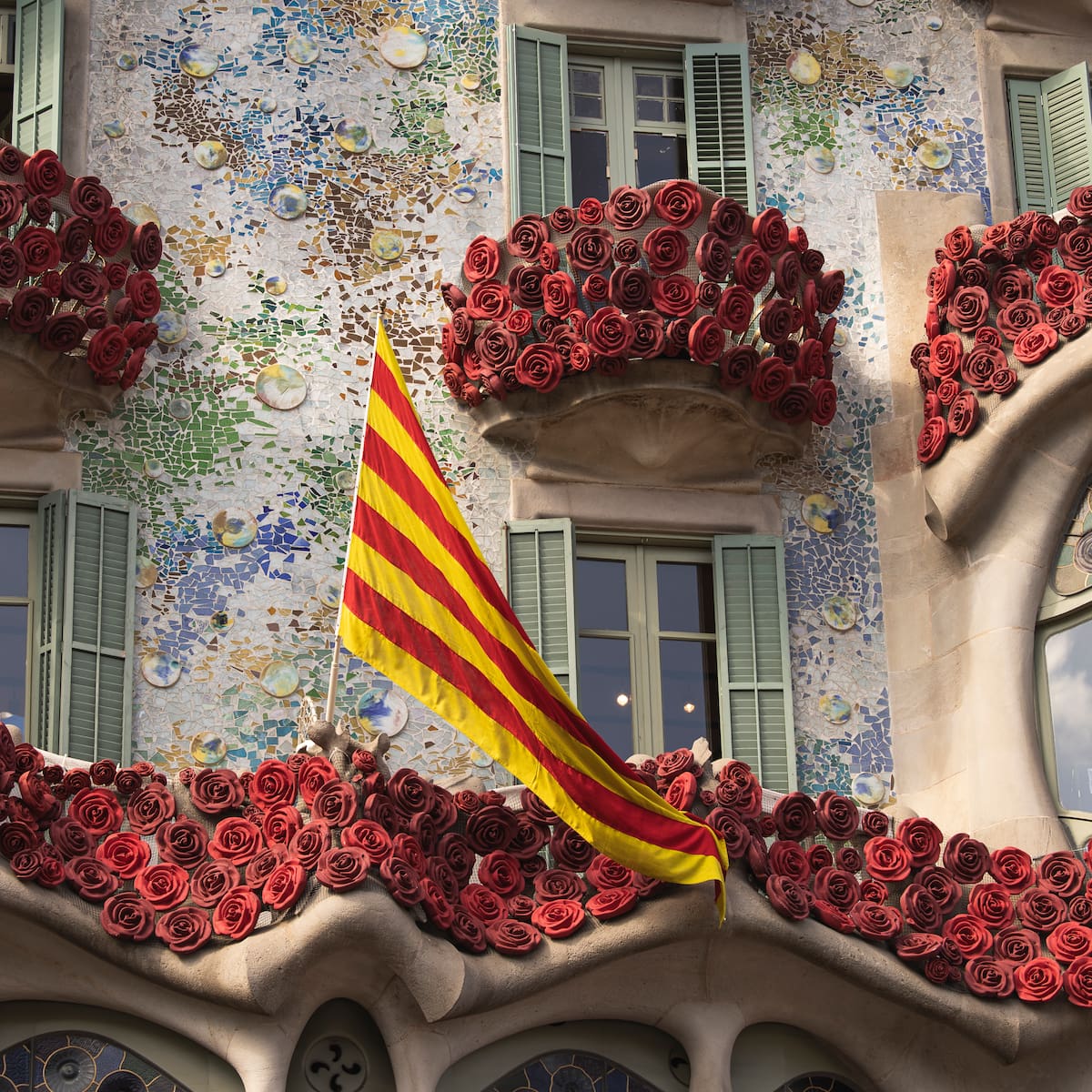 ¿Cuándo es Sant Jordi 2026 y por qué se celebra en Cataluña?
