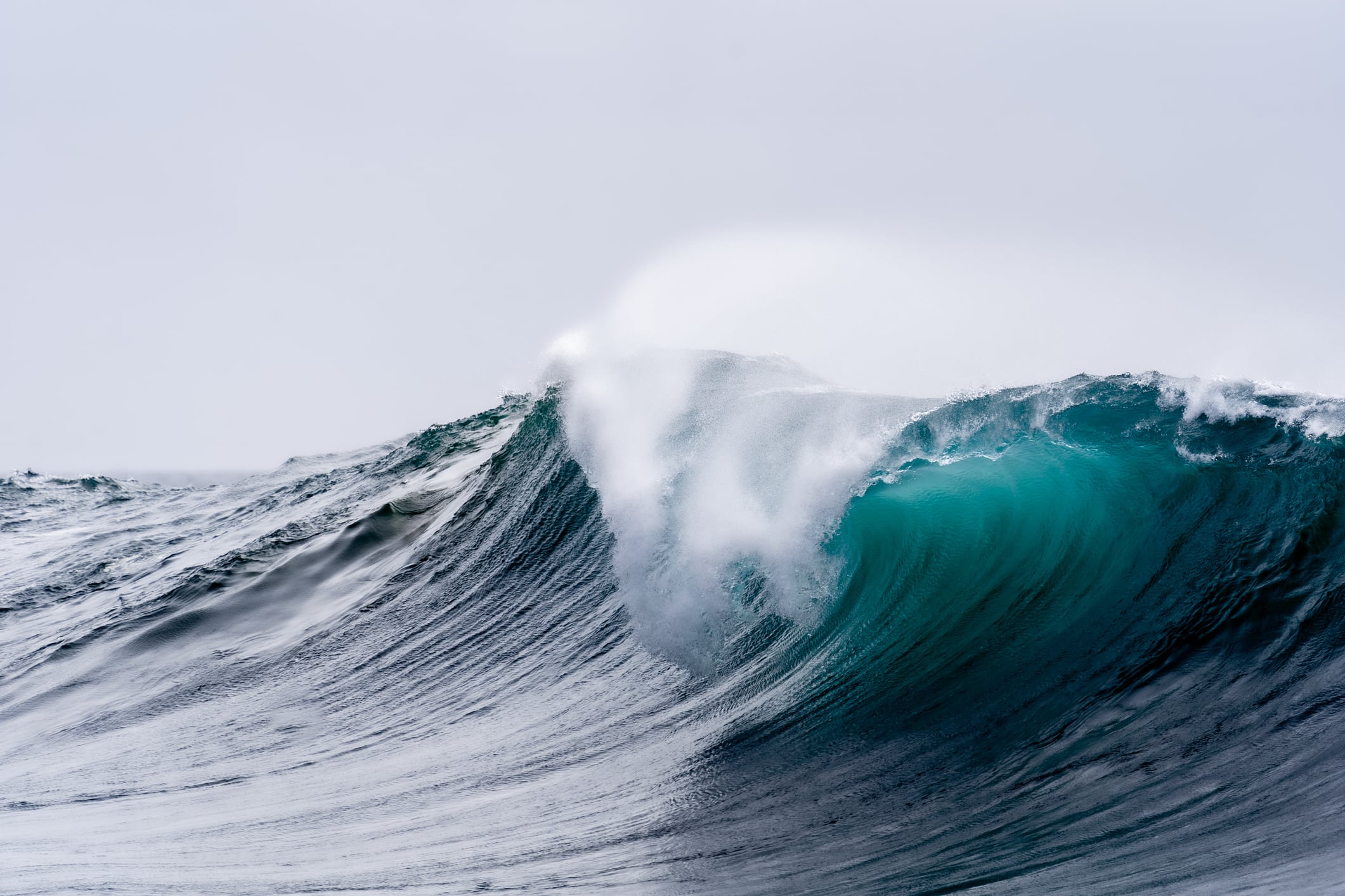 Se espera que el huracán traiga fuerte oleaje.