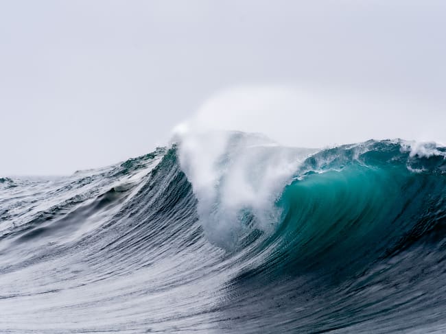 Se espera que el huracán traiga fuerte oleaje.