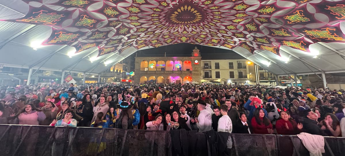 Foto del público asistente a la primera edición de LOS40 Sessions Villarrobledo - Carnaval 2026