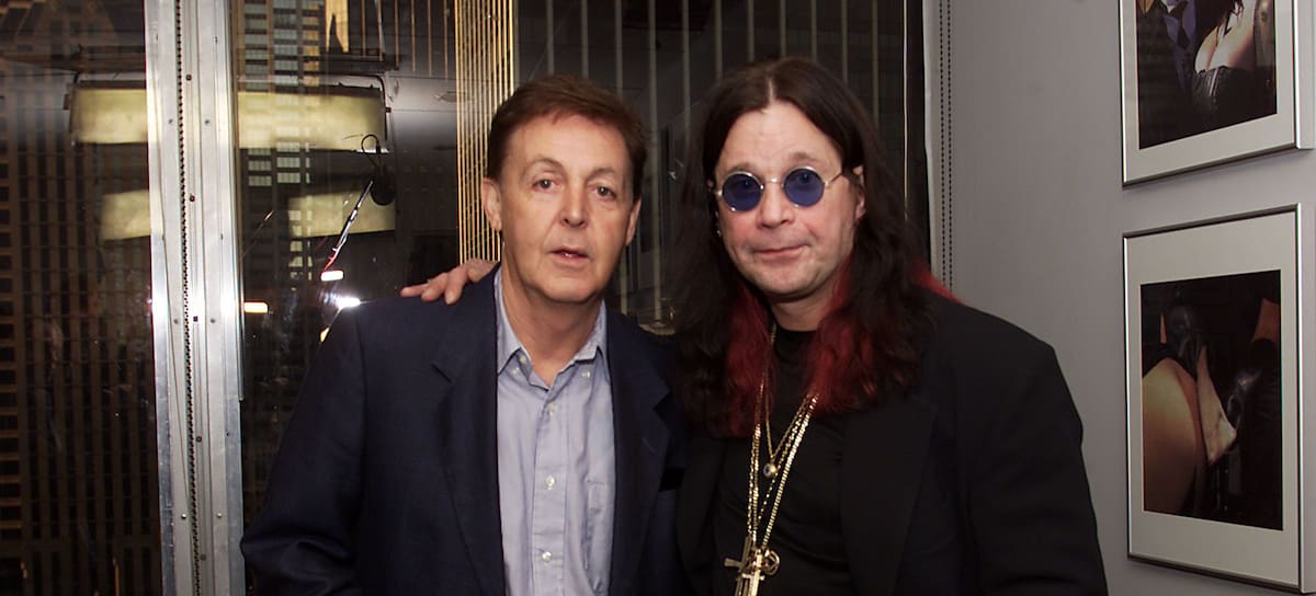 Ozzy Osbourne junto a Paul McCartney en 2001.