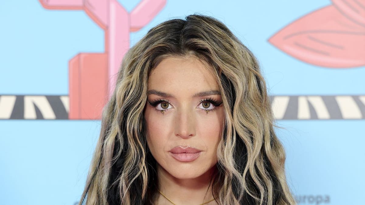 La última locura de Lola Índigo en el estreno de su nueva canción: “Chillaaaando”