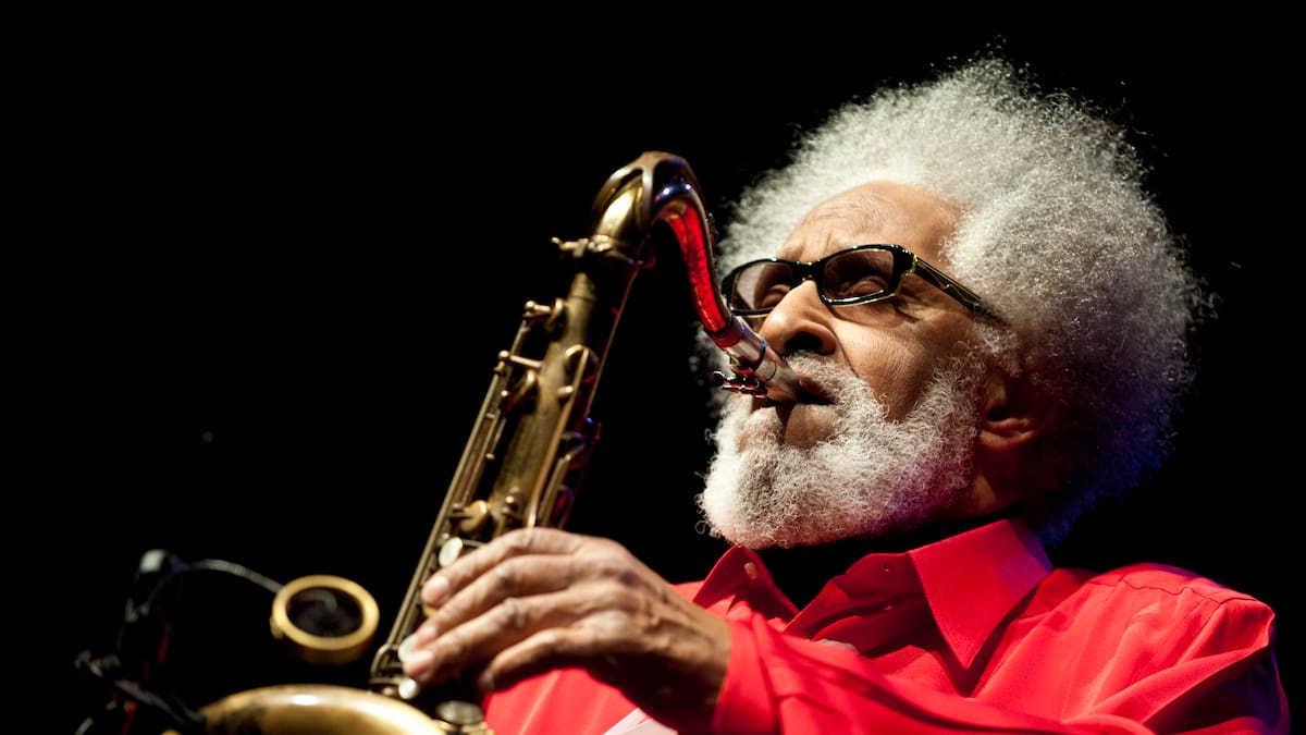 Muere Sonny Rollins, el 'coloso del saxofón' que fascinó a Miles Davis, a los 95 años