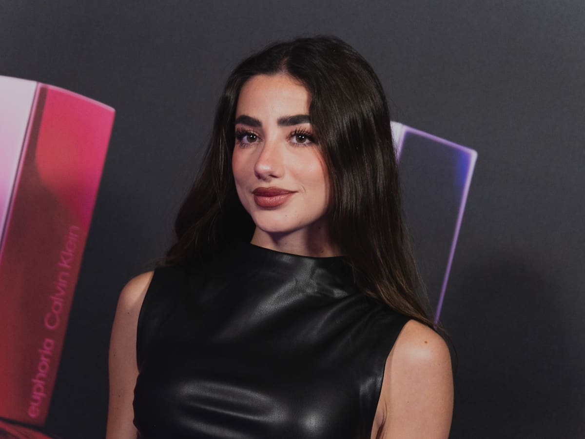 Lola Lolita explica por qué se vistió de flamenca antes de la Feria de Sevilla