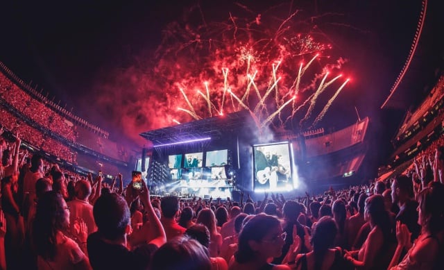 Llenazo total, en el primer gran concierto de #LaGIra de Alejandro Sanz en Sevilla