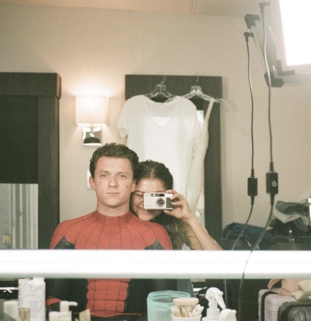 Tom Holland confirma noviazgo con Zendaya en fotografía de su cumpleaños