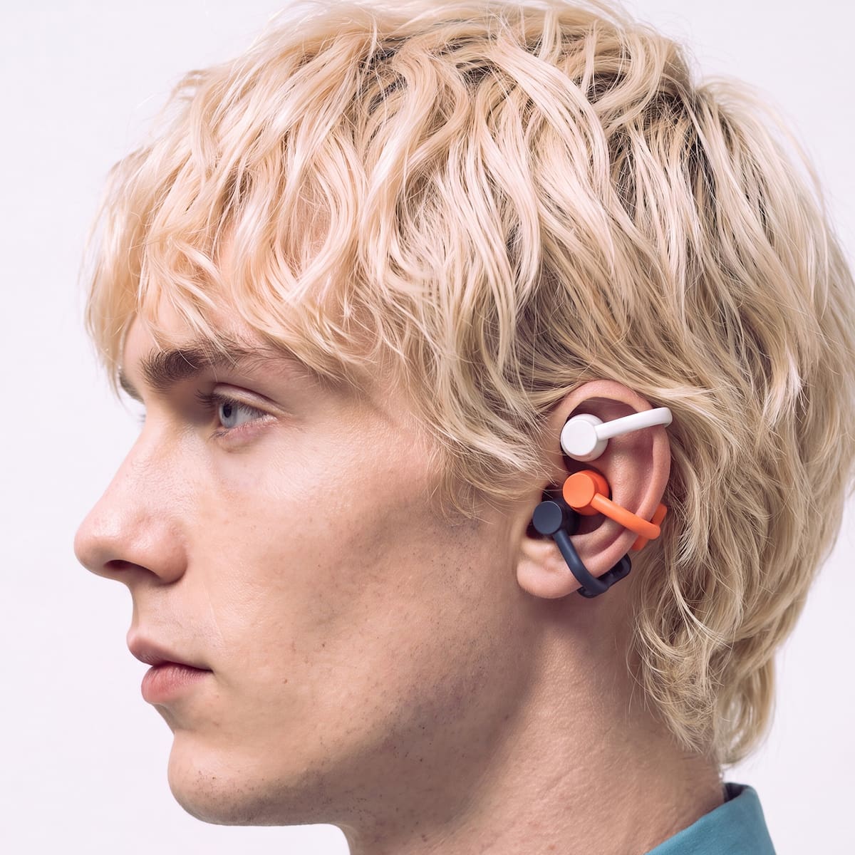CMF lanza Clip Pro, sus primeros auriculares 'open-ear' con control Smart Dial y autonomía de hasta 32,5 horas
