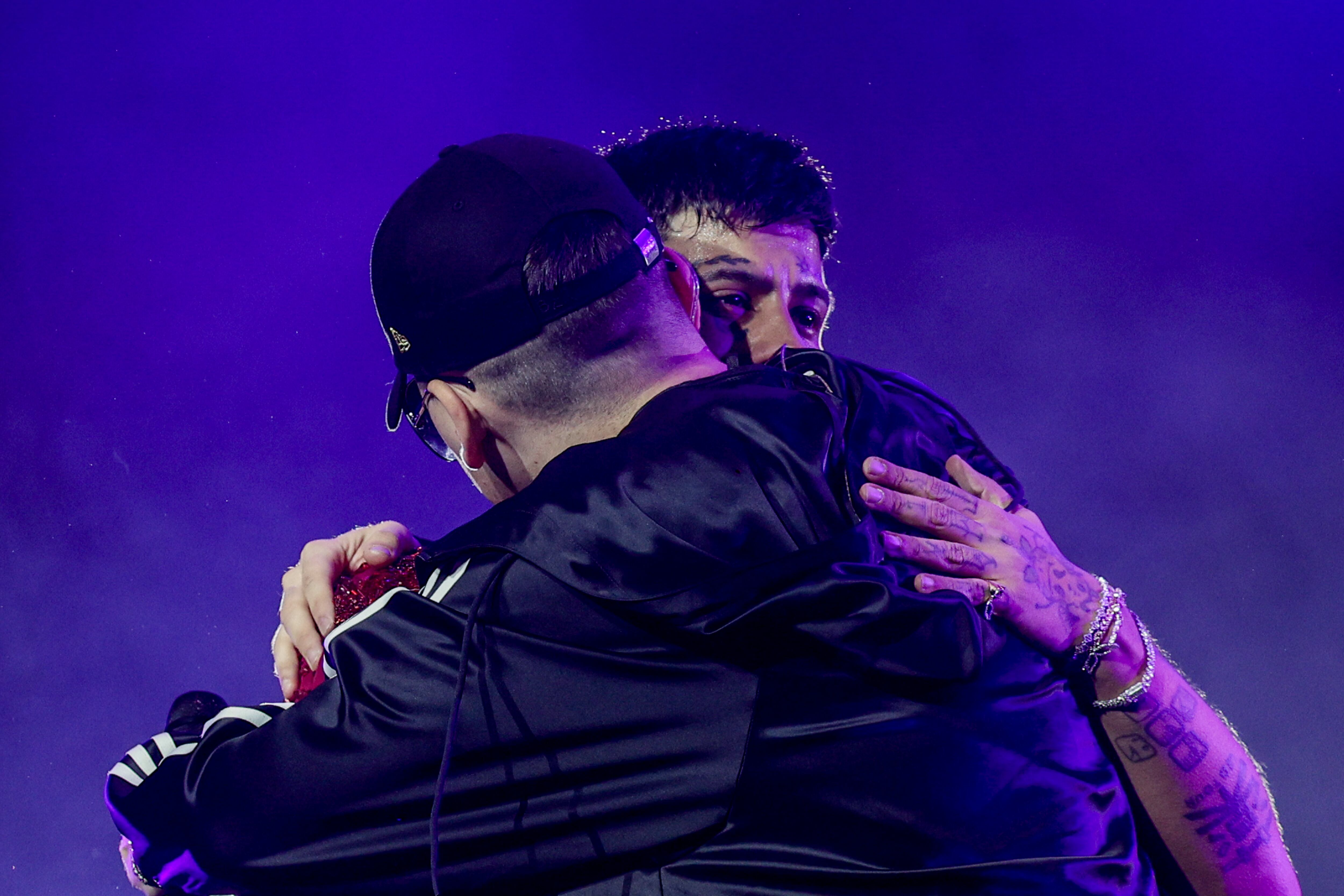 Duki y Bizarrap en el estadio Santiago Bernabéu. (Photo By Ricardo Rubio/Europa Press via Getty Images)