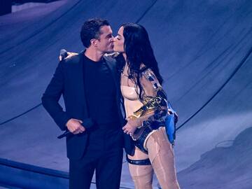 El momentazo de los MTV VMAs 2024: Orlando Bloom, Katy Perry y un apasionado beso tras un precioso discurso