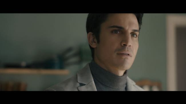 Álex González caracterizado como Leo en 'Fuimos canciones'