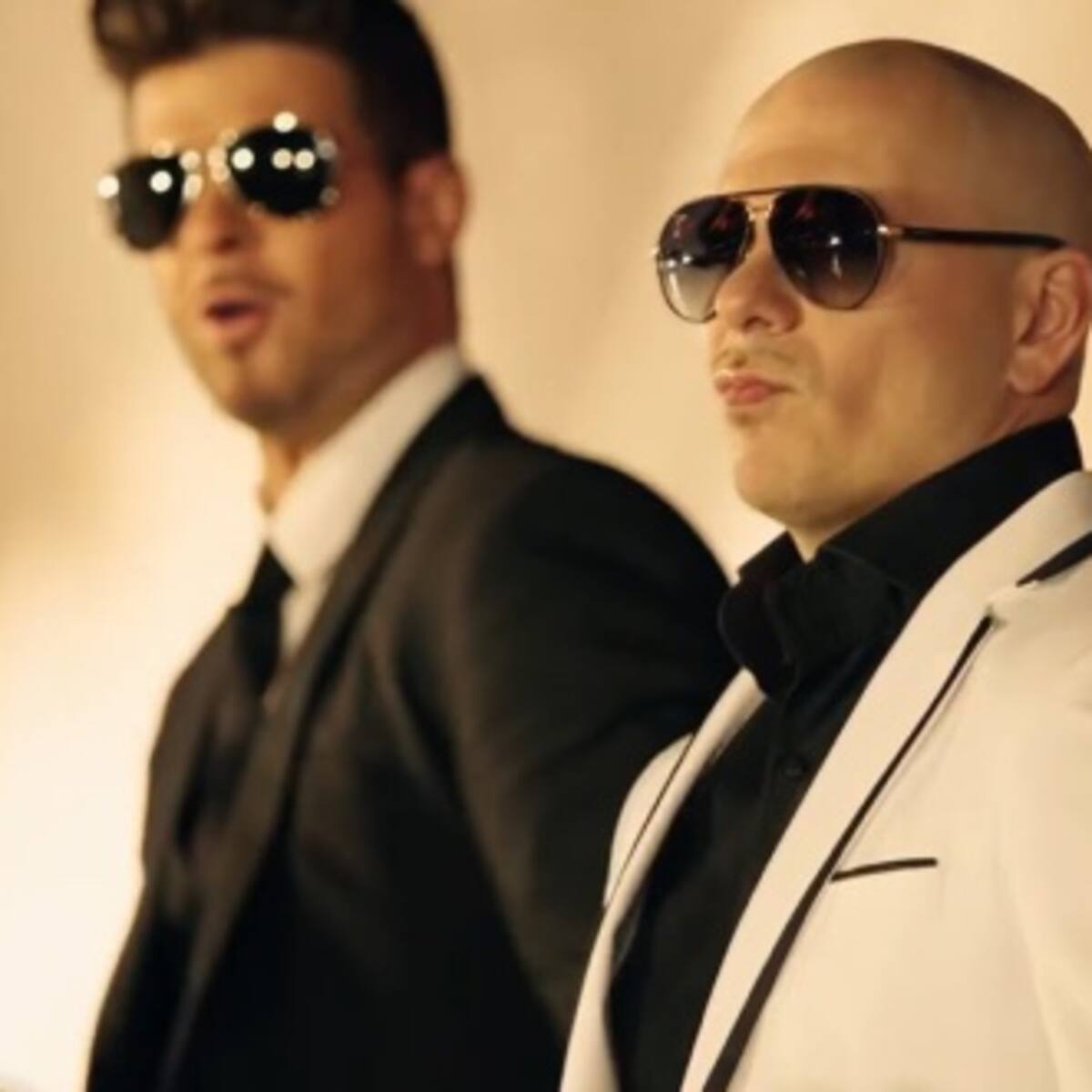 Pitbull ft. Robin Thicke, Joe Perry & Travis Barker - Bad Man