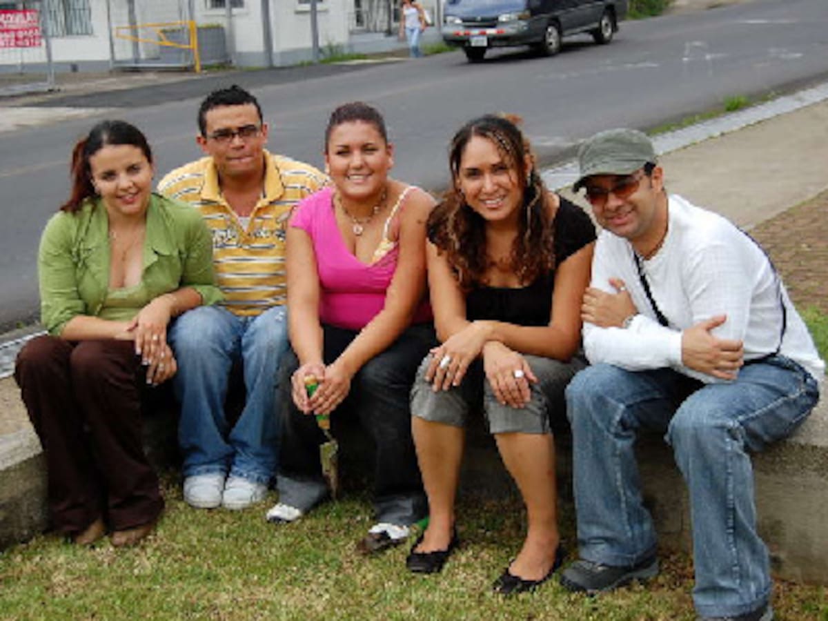 Lindo equipo para sembrar árboles...