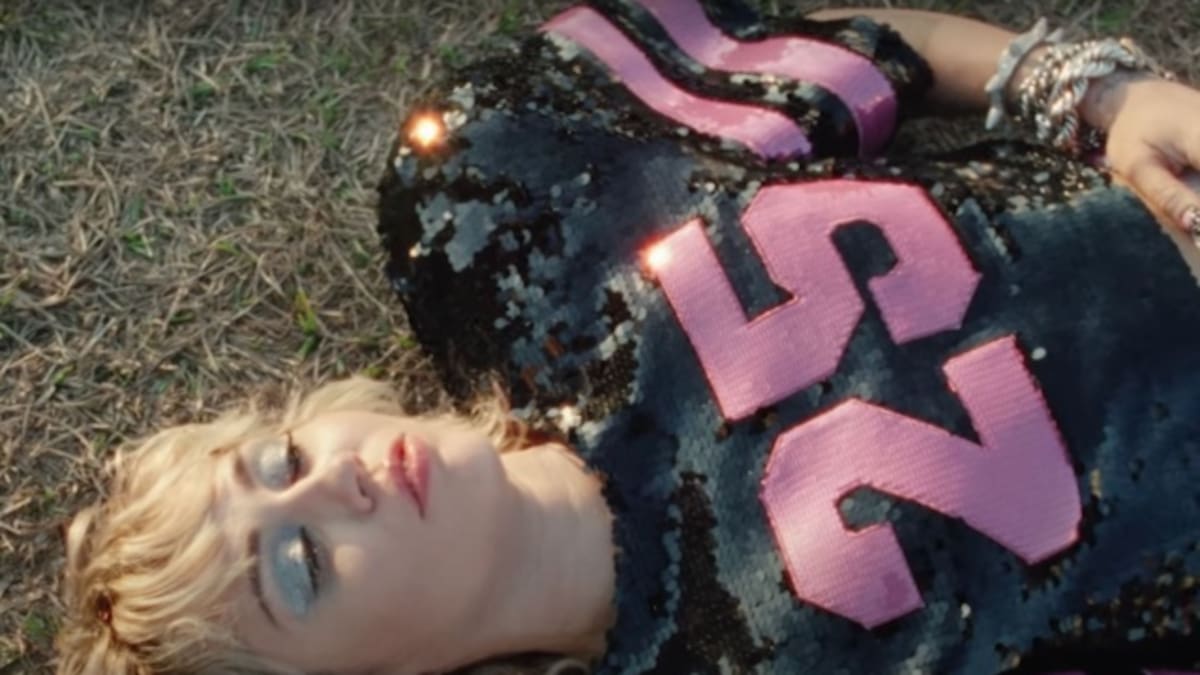 Miley Cyrus lanza el vídeo de "Angels Like You"