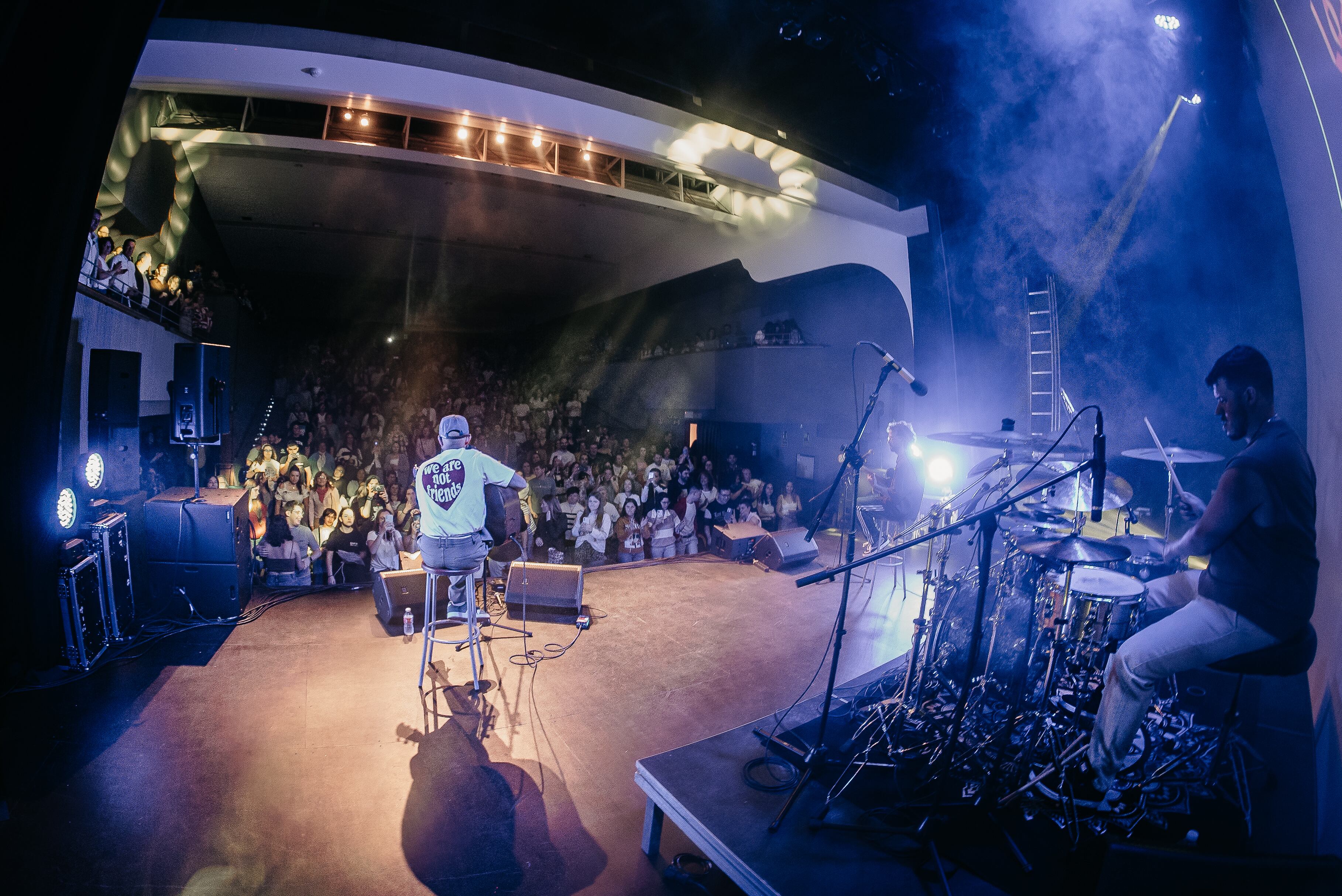 El músico catalán ofreció un show muy especial en Villamuriel de Cerrato, Palencia.