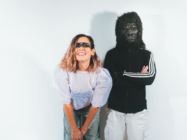 ELYELLA en una sesión de fotos