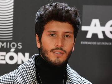 AITANA, SEBASTIÁN YATRA Y PABLO ALBORÁN LA LÍAN CANTANDO POR OTROS ARTISTAS