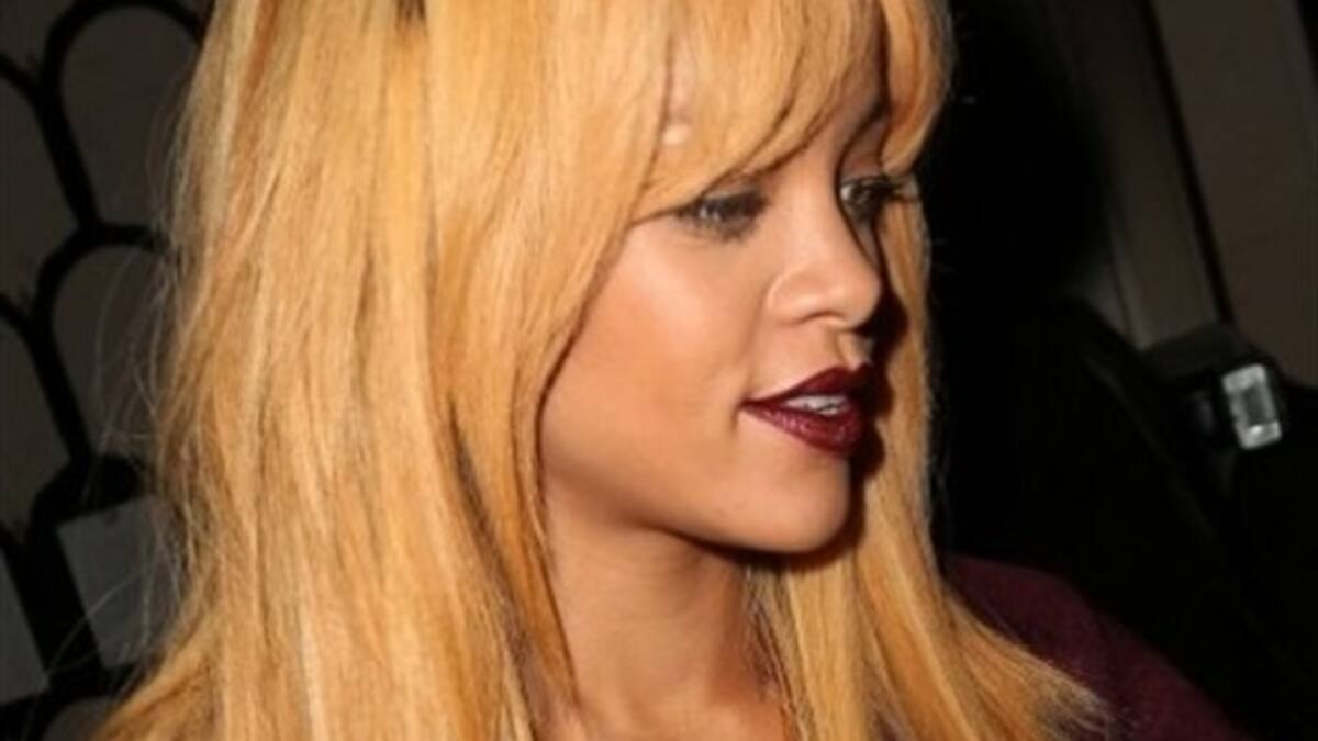 ¡Rihanna on fire!
