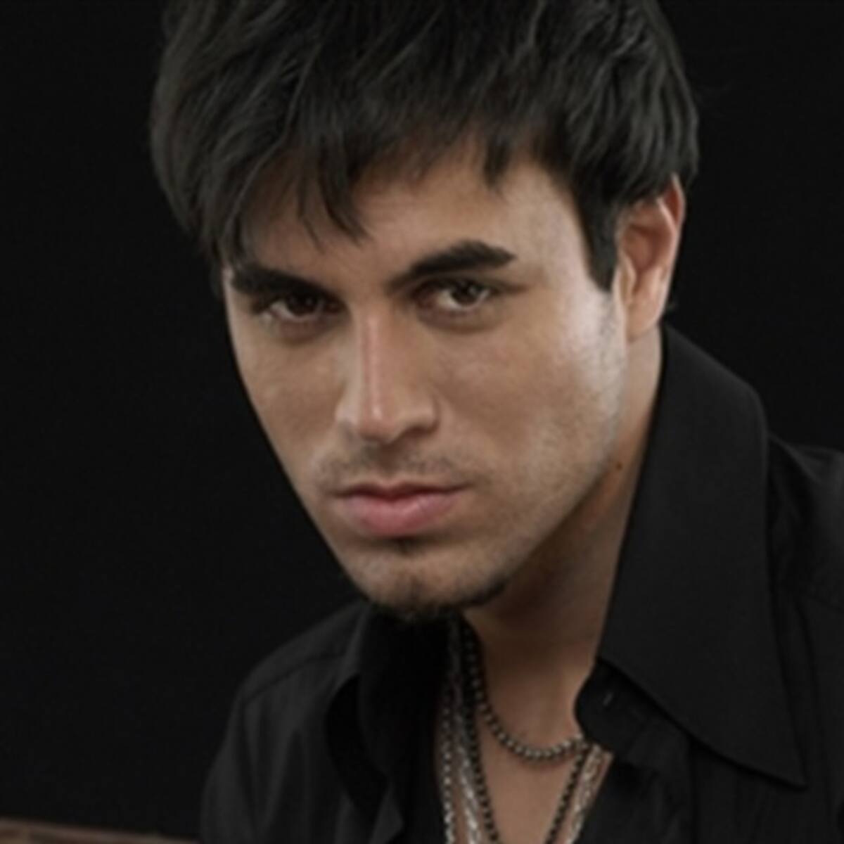 Enrique Iglesias causa conmoción en Bulgaria