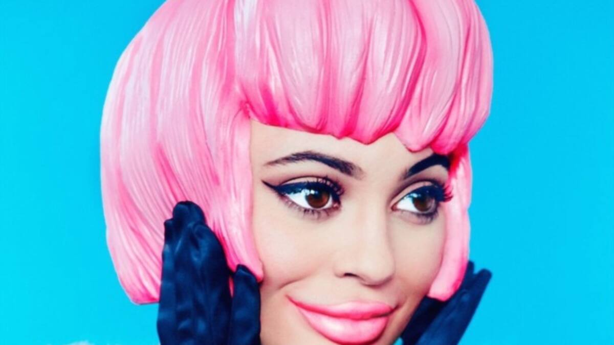 Kylie Jenner es de plástico