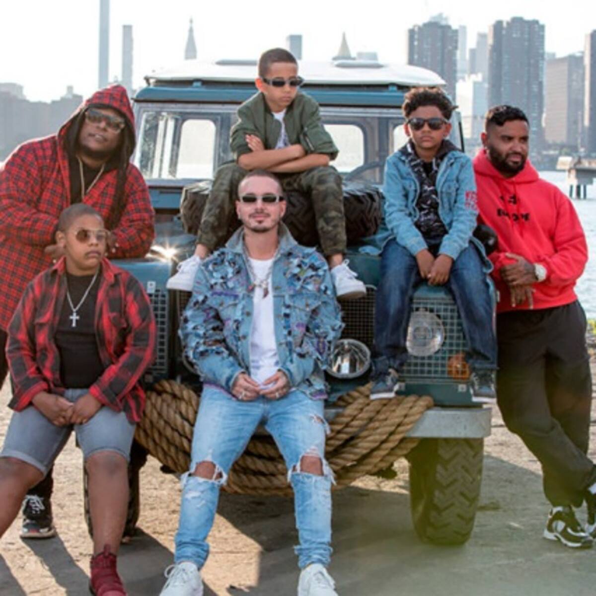 "No es Justo" JBalvin junto a Zion y Lennox