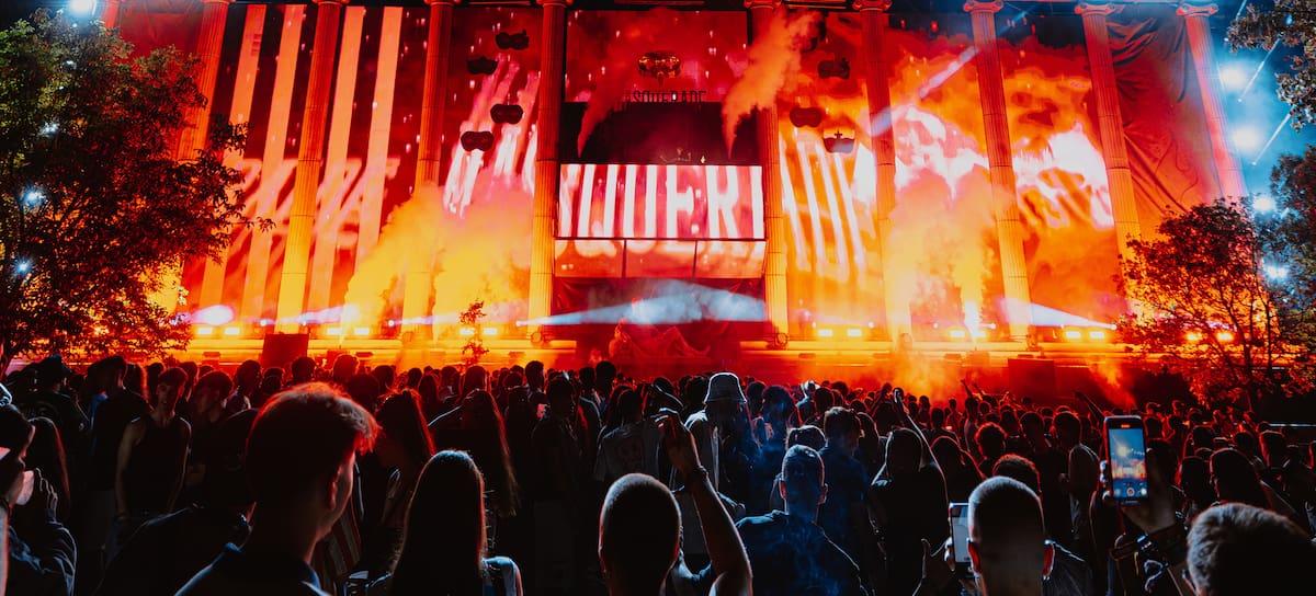 Escenario del Holika Festival