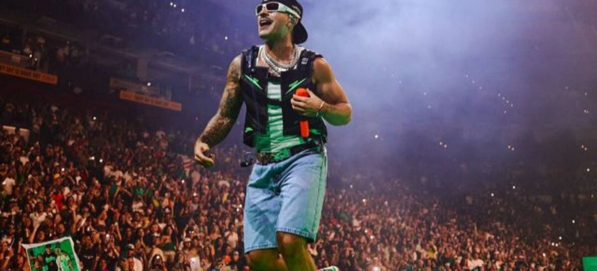 El cantante Feid inauguró la Copa América 2024 con un gran show.