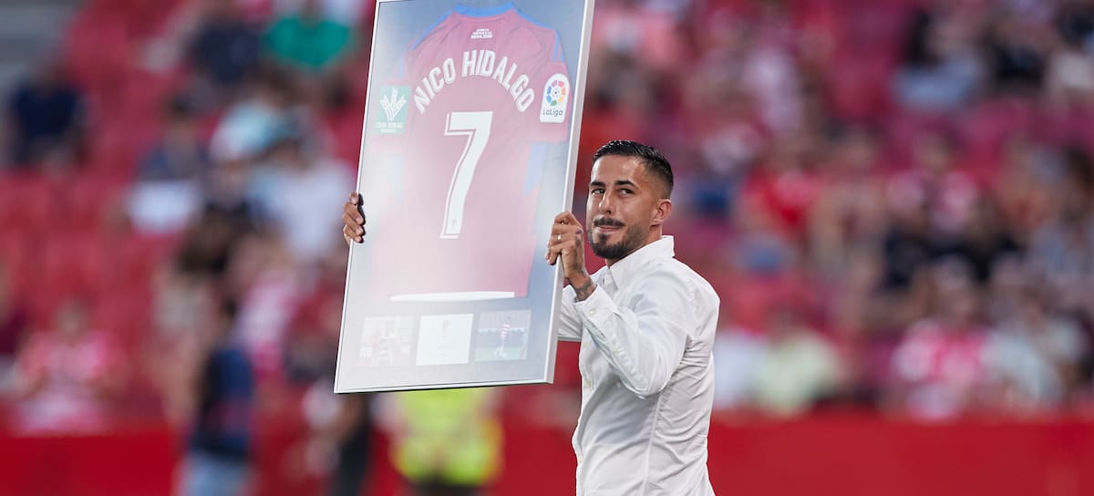 Nico Hidalgo en un homenaje del Granada CF