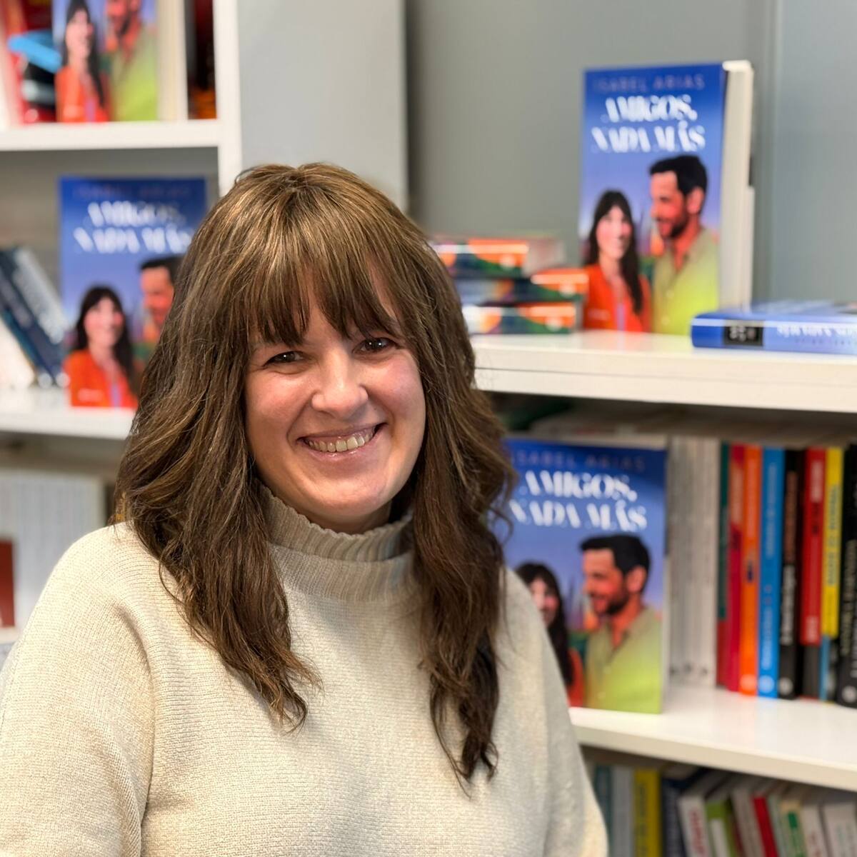 ¿Una mujer soltera puede ser amiga de un hombre casado? ¿Es tan grave la pérdida de pelo en las mujeres? Isabel Arias pone sobre la mesa estos dos debates