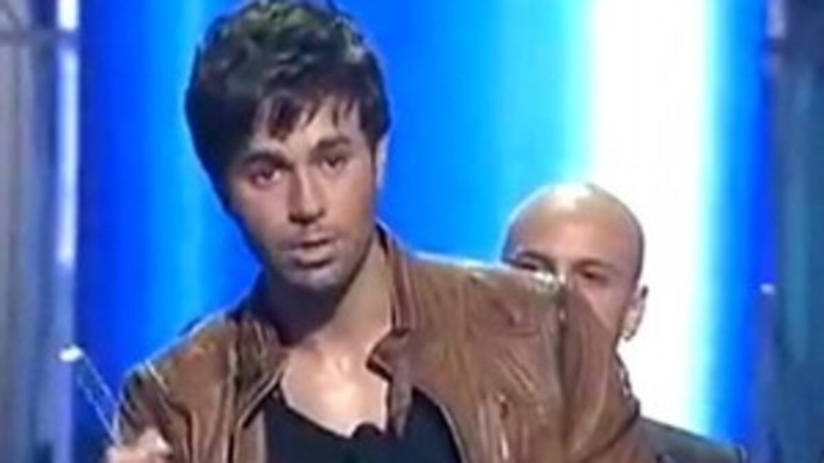 Enrique Iglesias arrasa en los Premios Billboard Latino