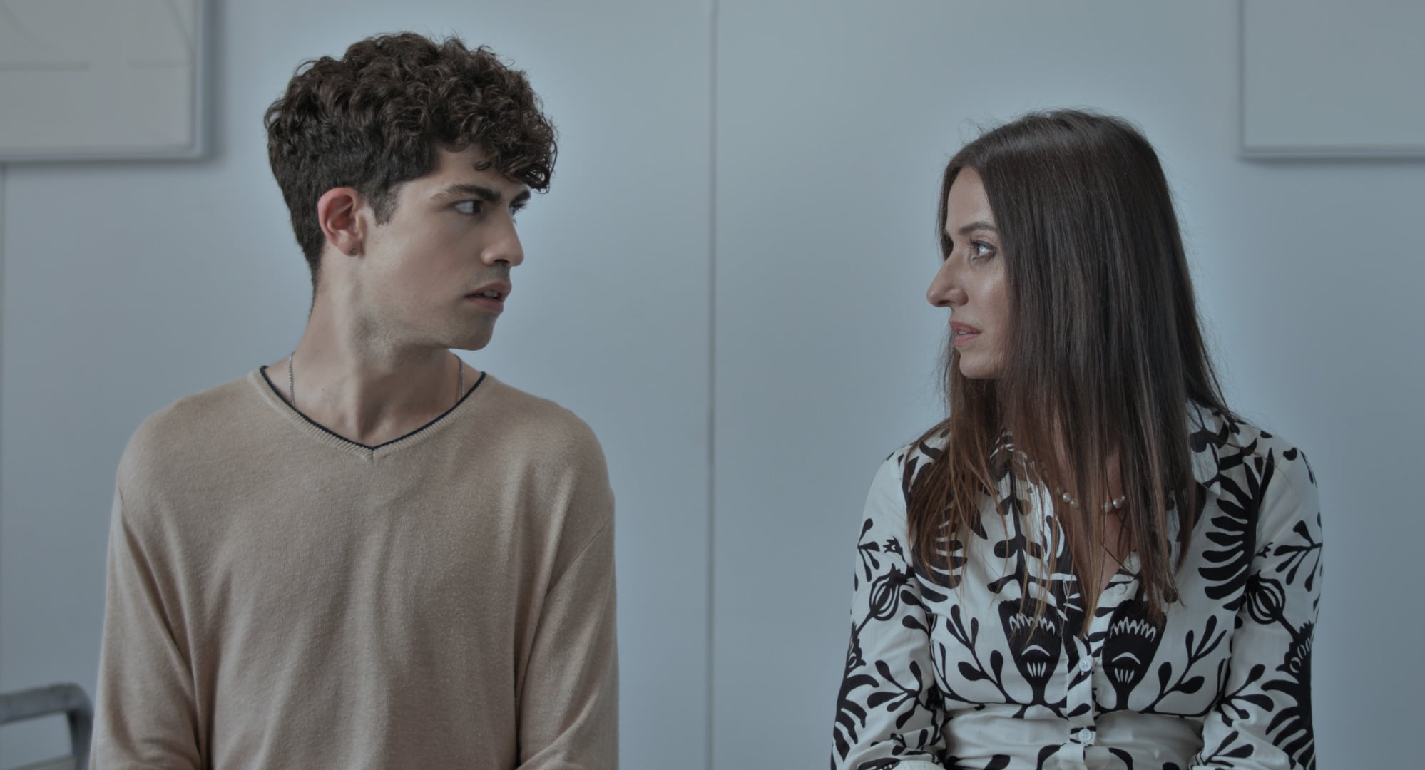 Fotograma de la película Azul de Niño de Raúl Guardans