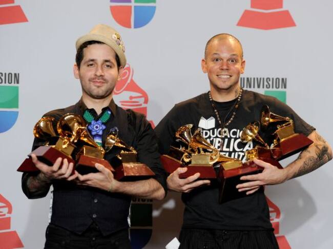 Residente y Visitante de Calle 13 en los Grammy Latinos 2011.